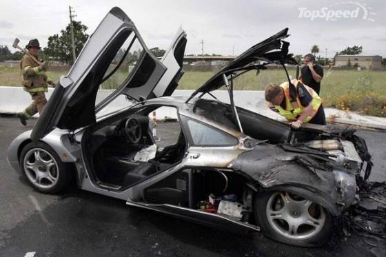 McLaren F-1 сгорел во время поездки