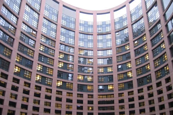 В ЕС опасаются неявки избирателей на выборы в Европарламент