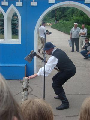 У Черкасах відкрився фестиваль дерев’яної скульптури