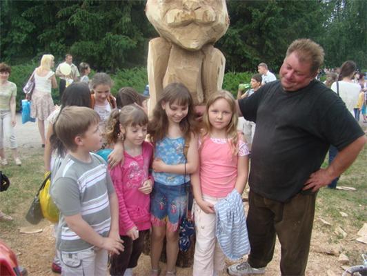 У Черкасах відкрився фестиваль дерев’яної скульптури