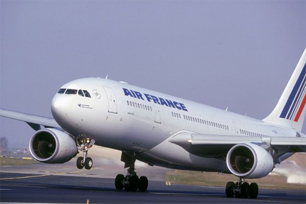 Первые обломки самолета A330 достали из океана
