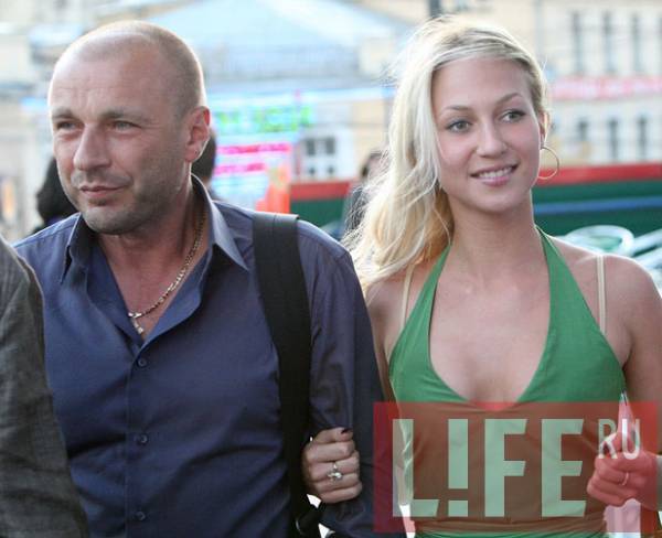 Екатерина Гусева прилюдно изменила мужу 