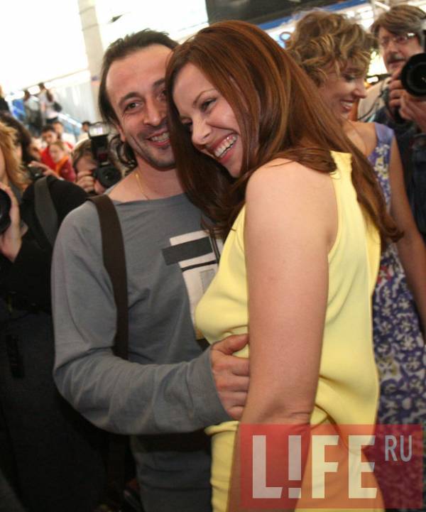 Екатерина Гусева прилюдно изменила мужу 