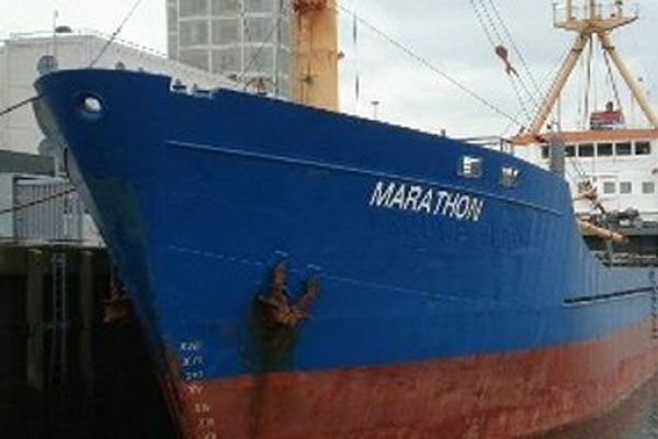 Пираты требуют уплатить выкуп за "Marathon" немедленно