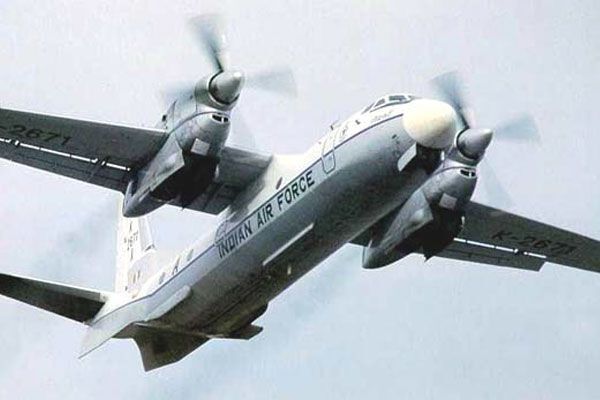 В Индии пропал транспортный самолет ВВС с людьми на борту