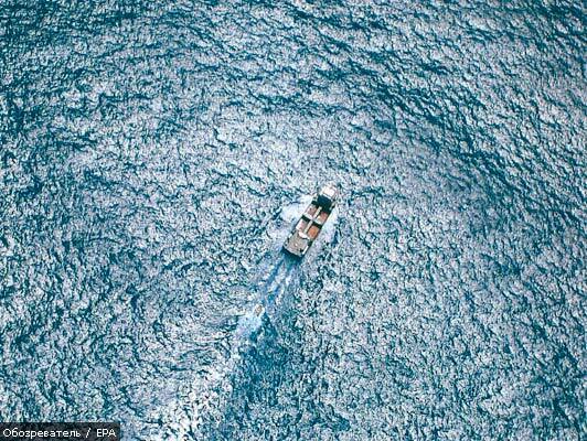 В Карибском море 9 украинцев стали заложниками на судне