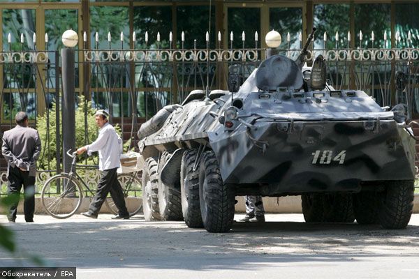 Затримано 10 підозрюваних у терактах в Узбекистані