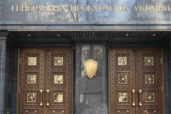 Депутати просять Президента звільнити Кузьміна