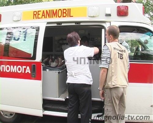 В Гидропарке два человека пострадали от молнии