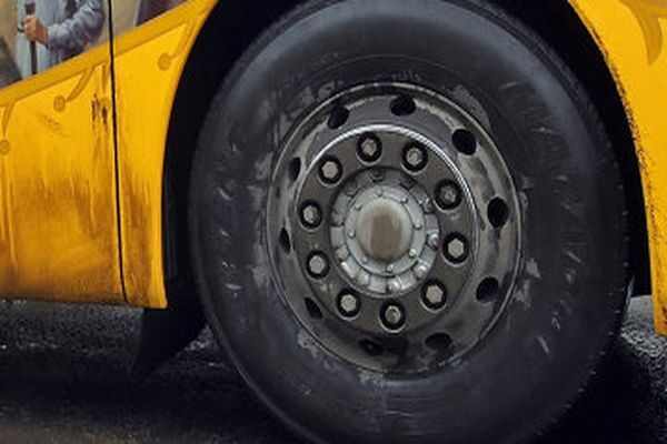 Автобус зіткнувся з трактором, не менше 15 постраждалих