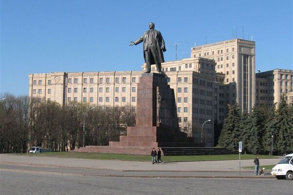 На ремонт харьковского Ленина потратят почти 300 тыс. грн