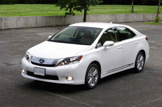 Lexus начал продажи нового гибрида