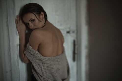 Надежда Грановская обнажилась ради сборника стихов