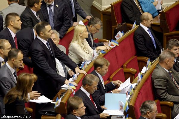 Рада не собирается выполнять требования регионалов