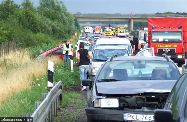 В аварії зіткнулися 259 автомобілів