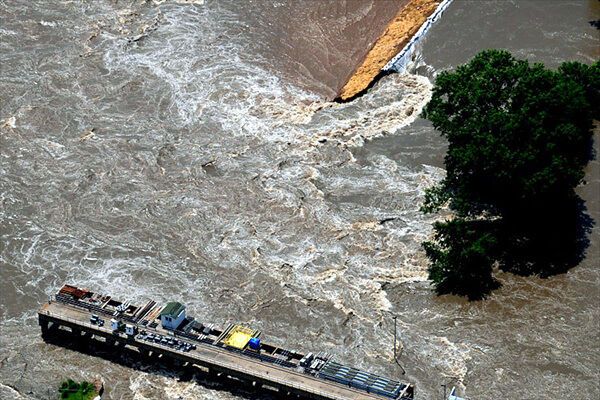 Наводнение унесло жизни 26 человек