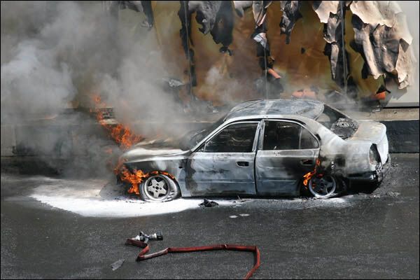 В результате пожара на штрафплощадке сгорели 28 машин