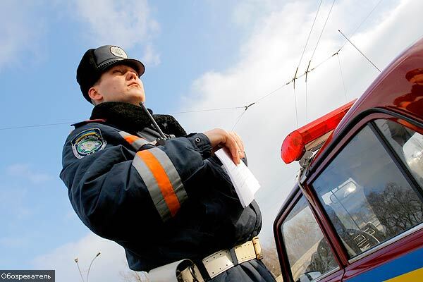 На Харківському шосе авто прокуратури вбило людину