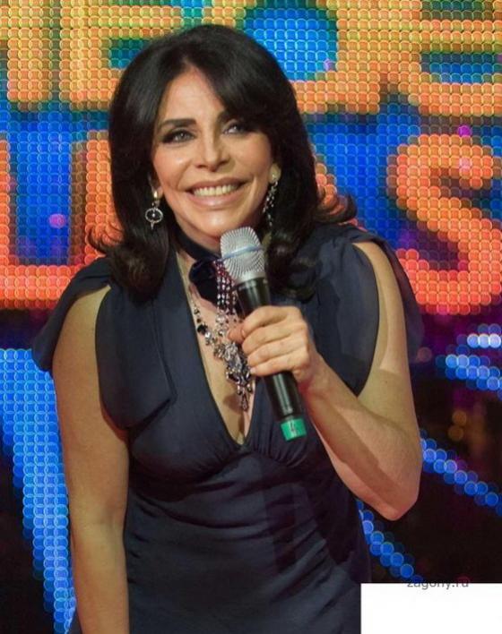 Вероника Кастро - дикая роза в период увядания