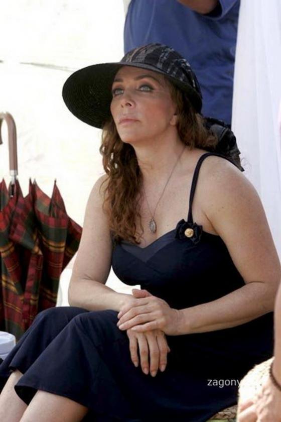 Вероника Кастро - дикая роза в период увядания