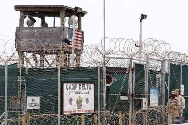 Суд отпустил самого молодого узника Гуантанамо