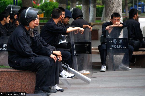 Массовые беспорядки в Китае: 156 погибших (ФОТО)