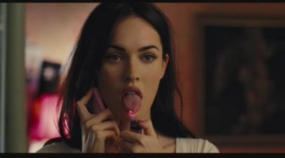 Меган Фокс топлесс в «Теле Дженнифер»