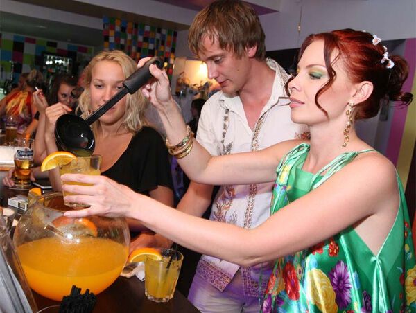 Столичный  шоу-бизнес накормили…морковкой (ФОТО)