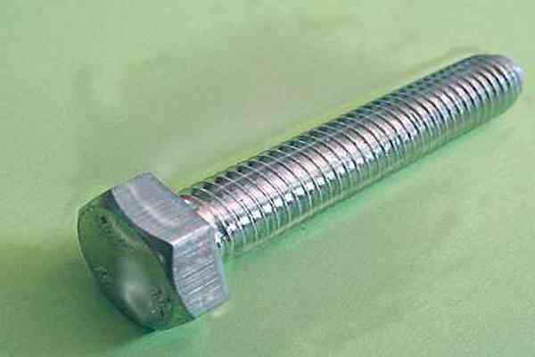 Китай посварився з ЄС через імпорту болтів