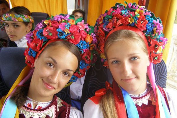 Емігрували українці прощаються зі своїм корінням