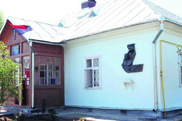 На Бандеру витратять 300 тис. грн