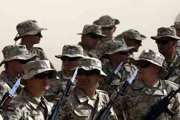 Глава польської армії подав у відставку через "афганців"