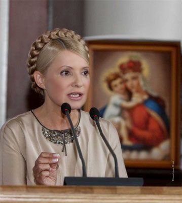 Тимошенко продемонстрировала единство с нацистами