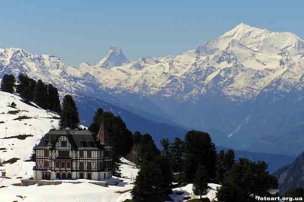 Трое иностранных альпинистов погибли в Швейцарии