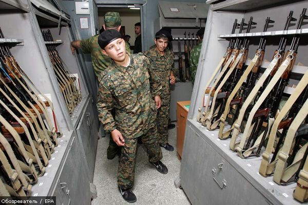 Україна стала продавати менше зброї
