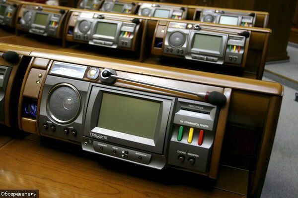 Арьев посрамил метателя микрофона Ткаченко