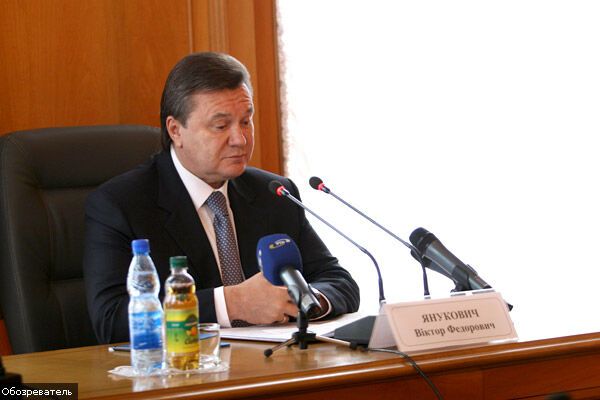 Янукович:Ющенко, Тимошенко и Стельмах должны уйти вместе