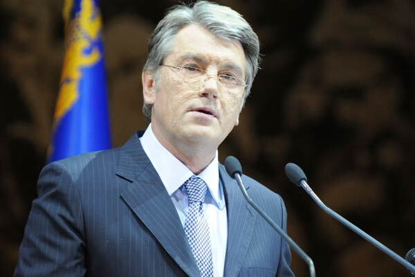 Ющенко запросив президента Туркменістану в гості