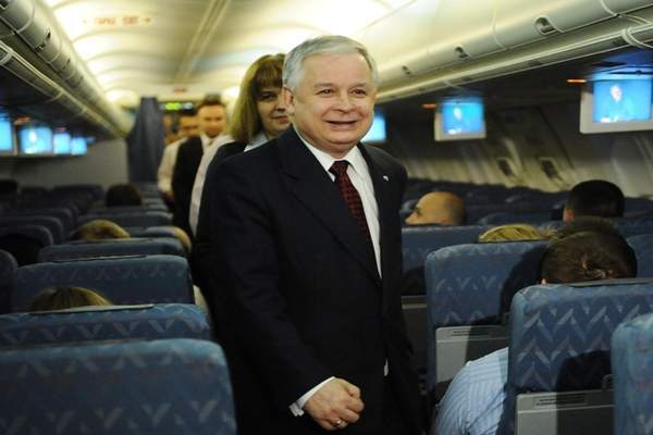 Президенту Польши придется летать на обычных самолетах