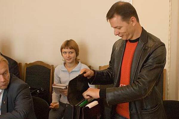 В БЮТе драка за бюджет.Депутат грозится уйти от Тимошенко