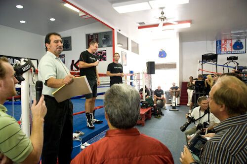 Открытая тренировка Виталия Кличко (фоторепортаж)