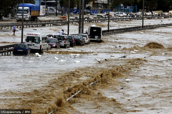 Сильные наводнения унесли жизни уже 20 человек (ФОТО)