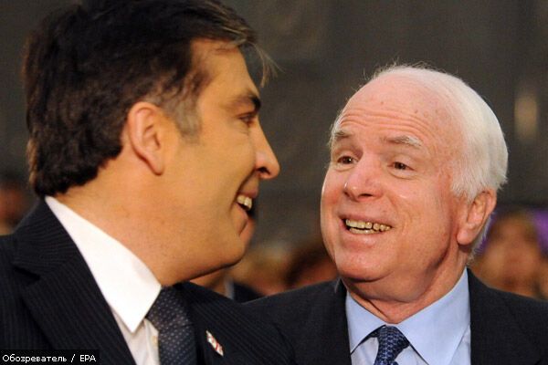 Маккейн став Героєм Грузії