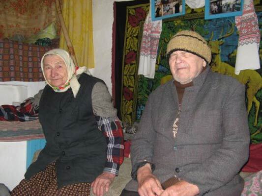Любовь длиною в 80 лет! Самые пожилые супруги Украины