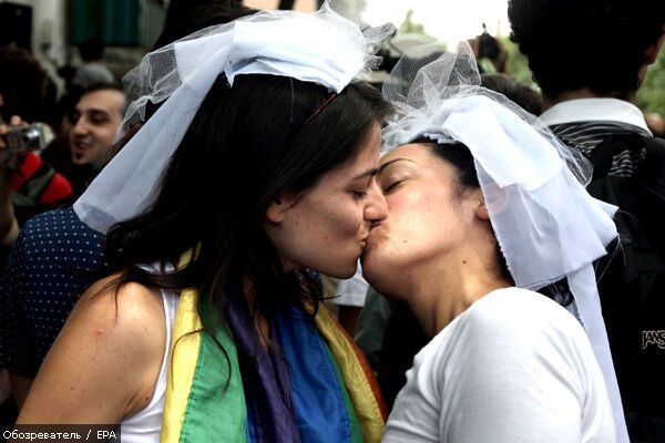 В Калифорнии могут разрешить однополые браки.ФОТО