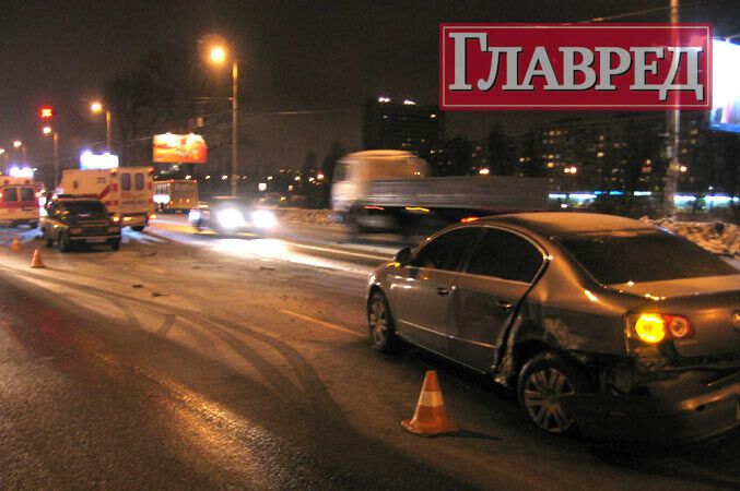 На проспекте Воссоединения произошло жуткое ДТП (ФОТО)