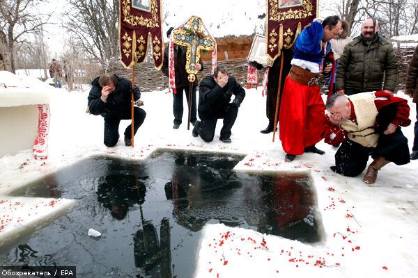 Як українські політики Хрещення відзначали (ФОТО)