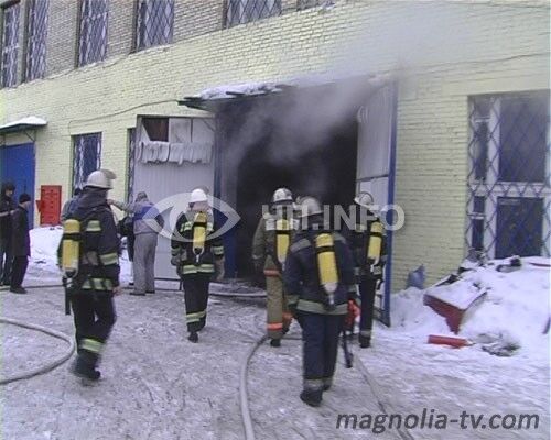 В Киеве сгорела СТО (ФОТО)