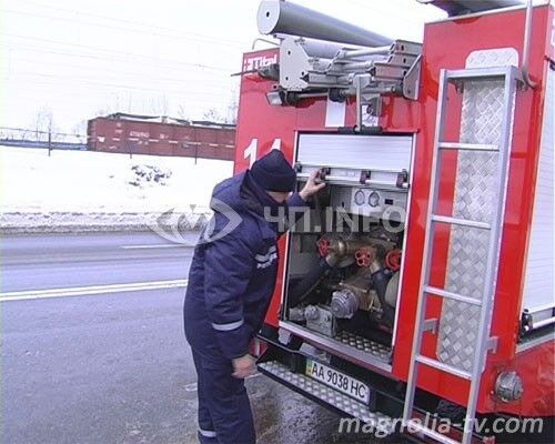 В Киеве сгорела СТО (ФОТО)