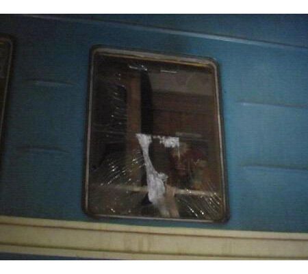 Поезд Черновцы-Киев: взрыв разнес полвагона (ФОТО)